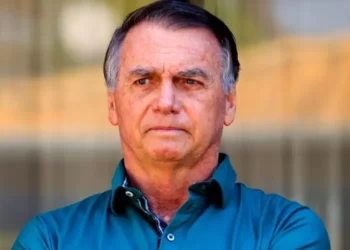 PF confirma necessidade urgente de cirurgia para tratar hérnia de Bolsonaro