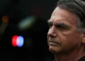 Imprensa Internacional Repercute Queda de Bolsonaro na Prisão