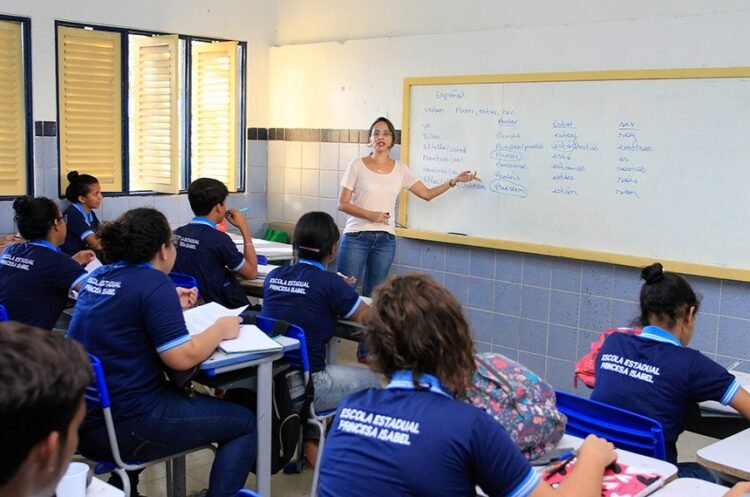 Novo Piso Salarial do Magistério: Reajuste para R$ 5.130,63 em 2026