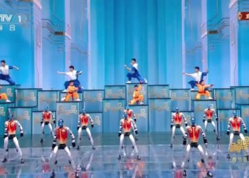 China Exibe Avanços em Robôs Humanoides no Festival da Primavera
