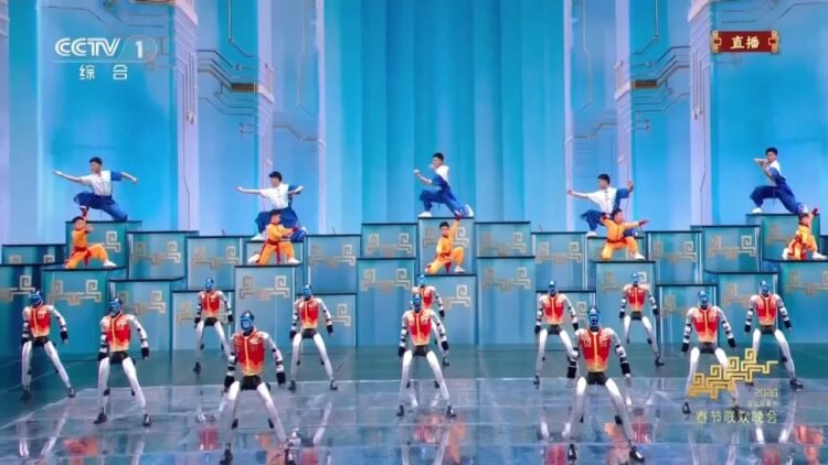 China Exibe Avanços em Robôs Humanoides no Festival da Primavera