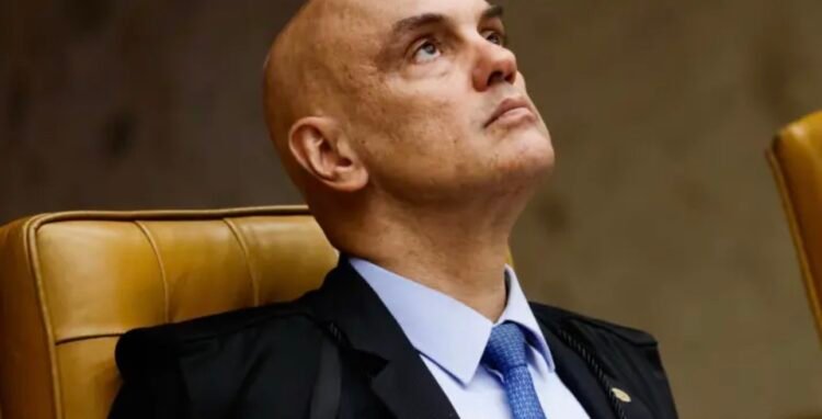 Moraes Alvo de Desconfiança no STF Após Operação da PF Contra Auditores da Receita