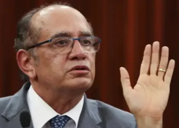 Gilmar Mendes suspende penduricalhos a magistrados e membros do MP