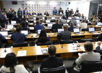 Relatório da CPMI do INSS revela esquema bilionário de fraudes contra aposentados